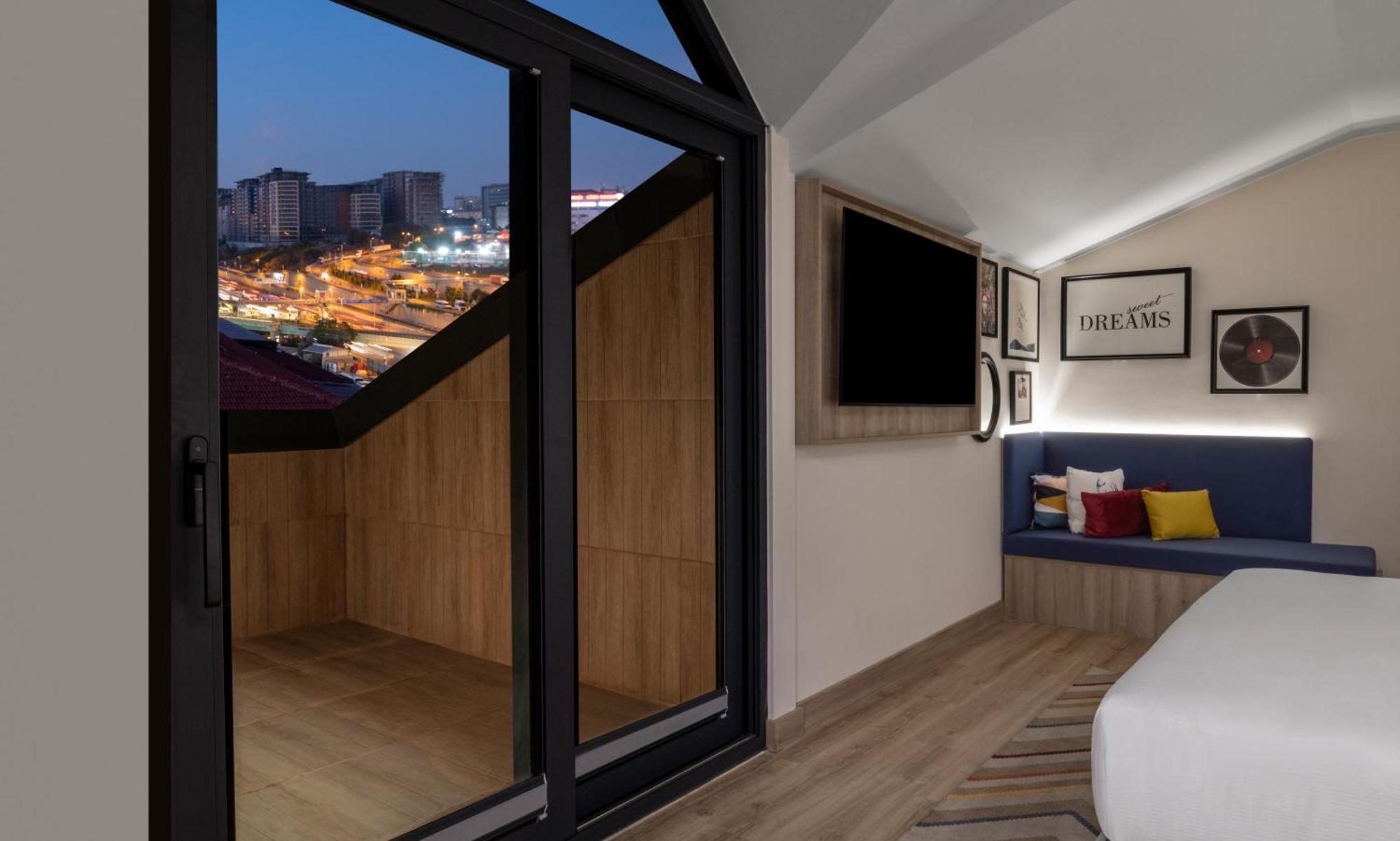 Hampton By Hilton Istanbul Merter Esterno foto