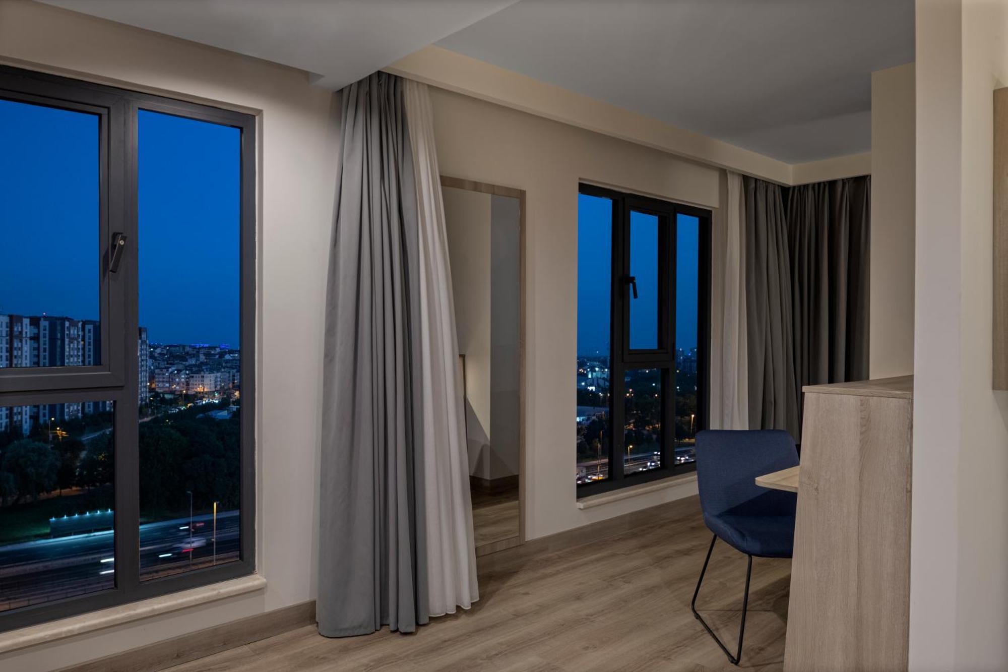 Hampton By Hilton Istanbul Merter Esterno foto