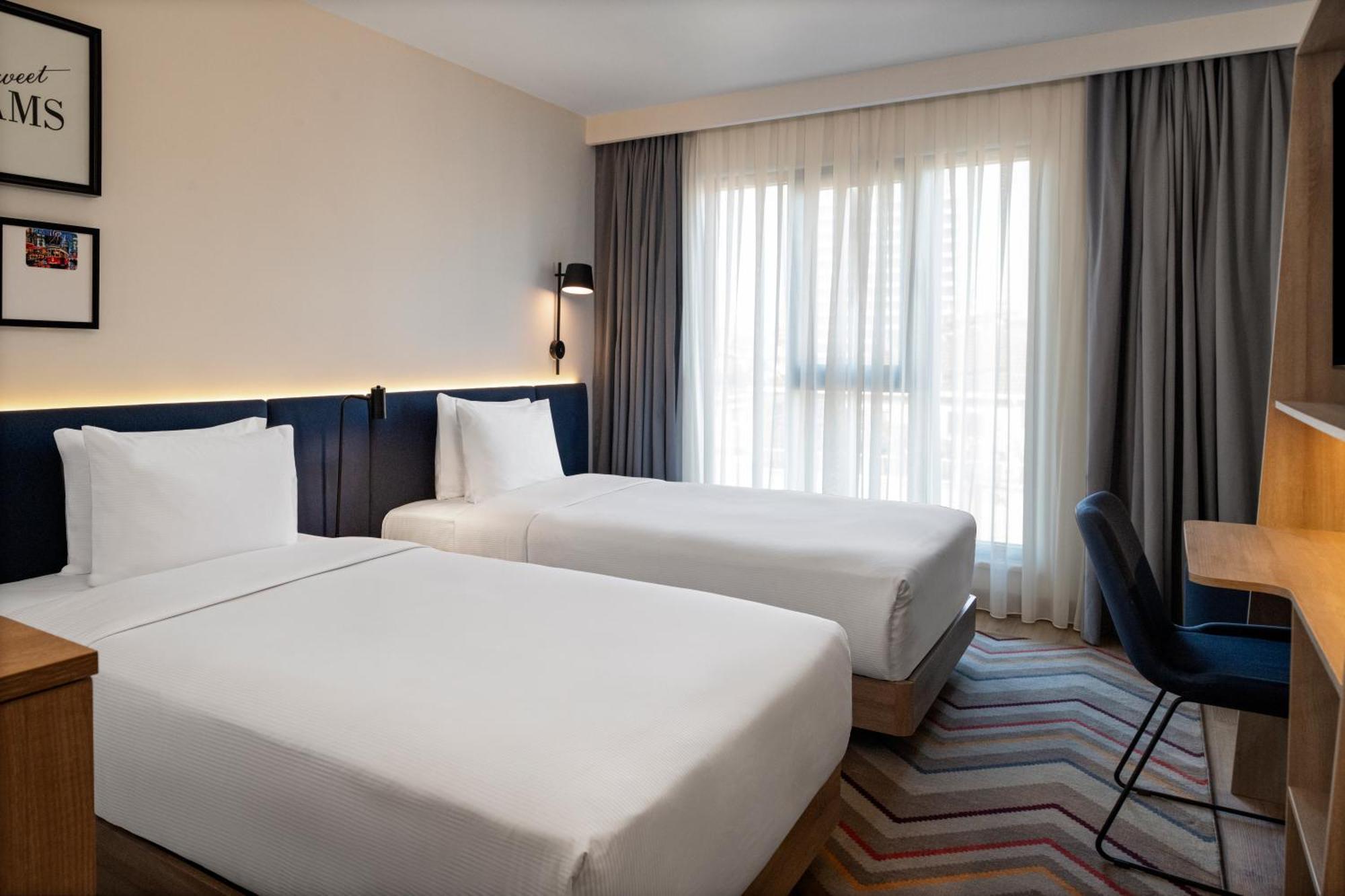 Hampton By Hilton Istanbul Merter Esterno foto