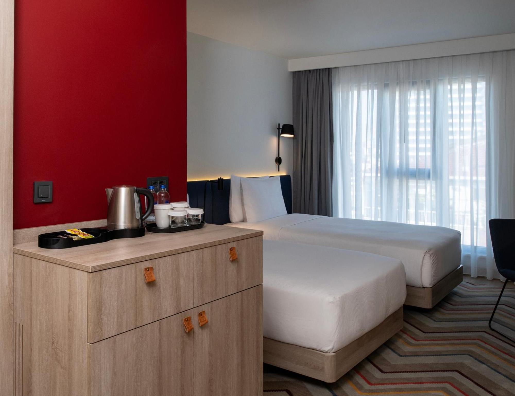 Hampton By Hilton Istanbul Merter Esterno foto