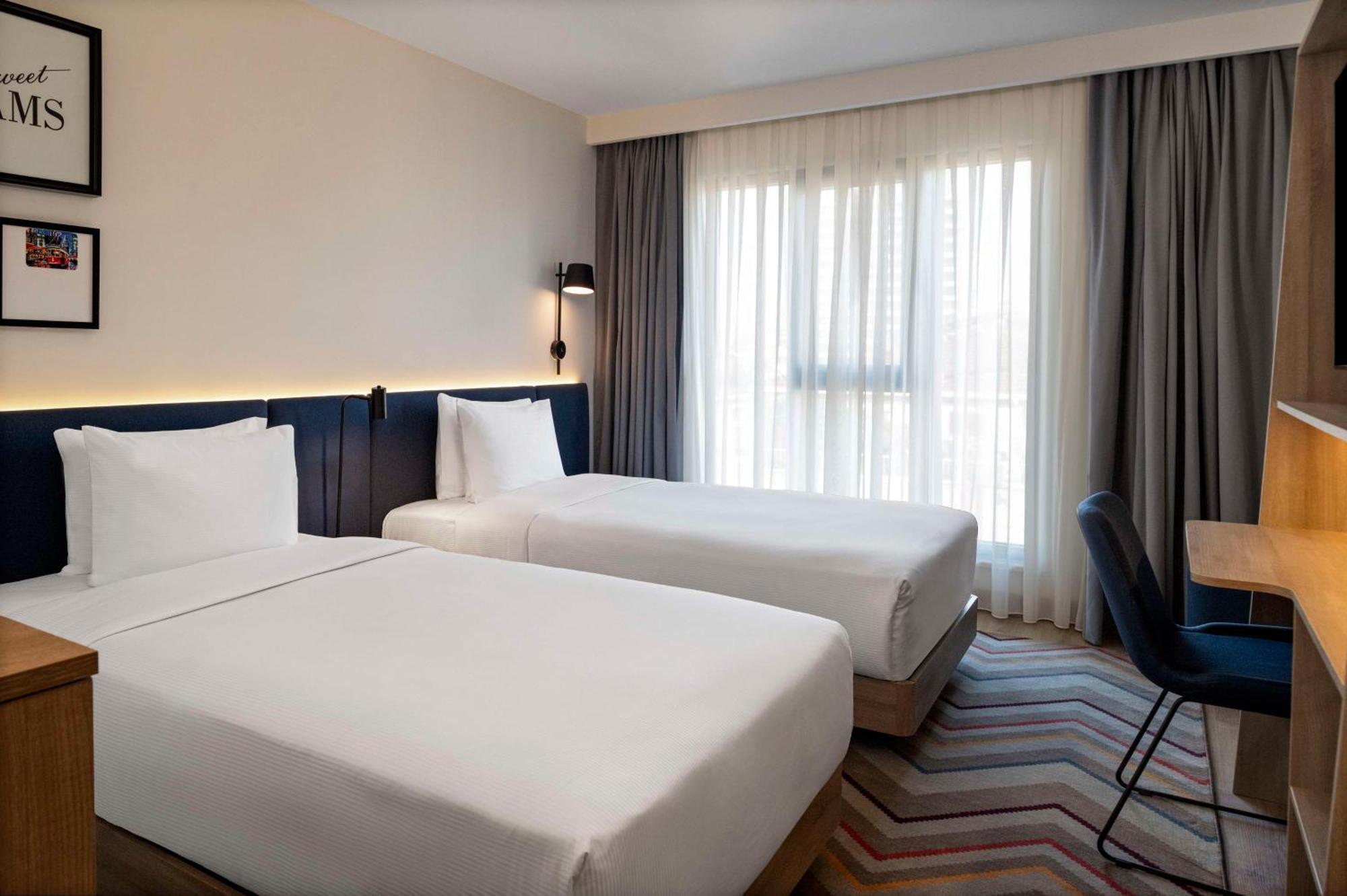Hampton By Hilton Istanbul Merter Esterno foto